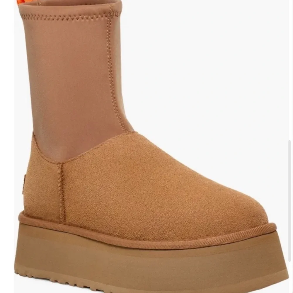 NEW…. UGG dipper chestnut platform boot size 10